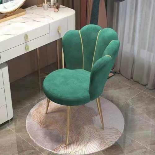 Petal-Shaped Velvet Dining Chair - Dining chair - QONKA HOME