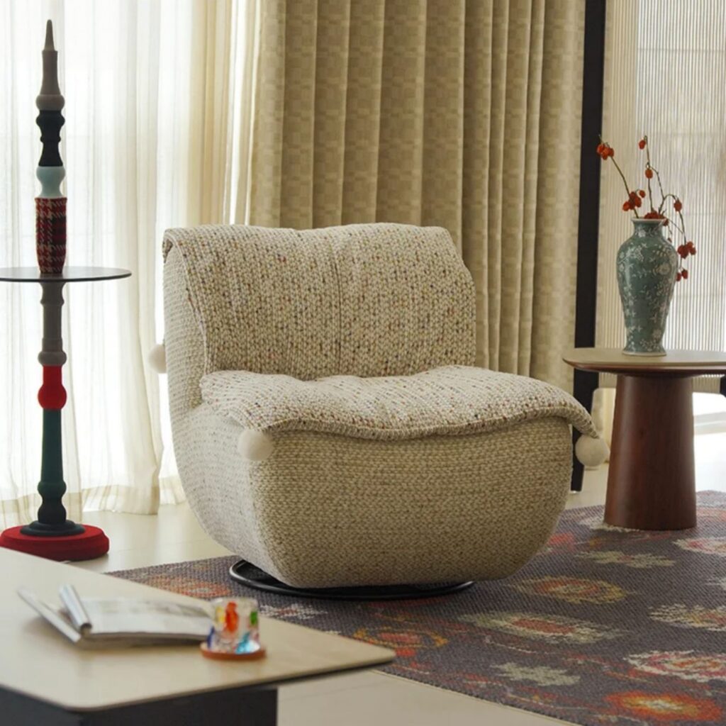 French-Style Cream-Colored Swivel Sofa - Living room furniture - QONKA HOME