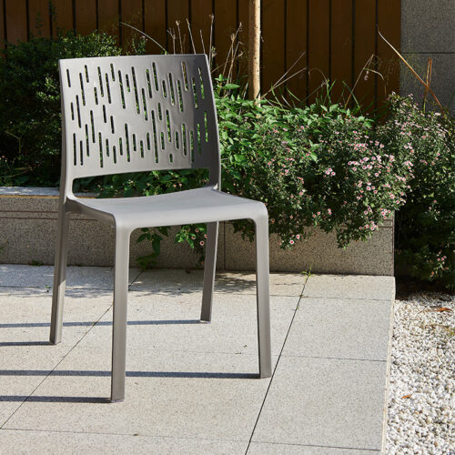 Integrated Molding Plastic Dining Chair Vertical Hollow Cutout Backrest Stackable Outdoor Side Chair for Patio Cafe Home -...