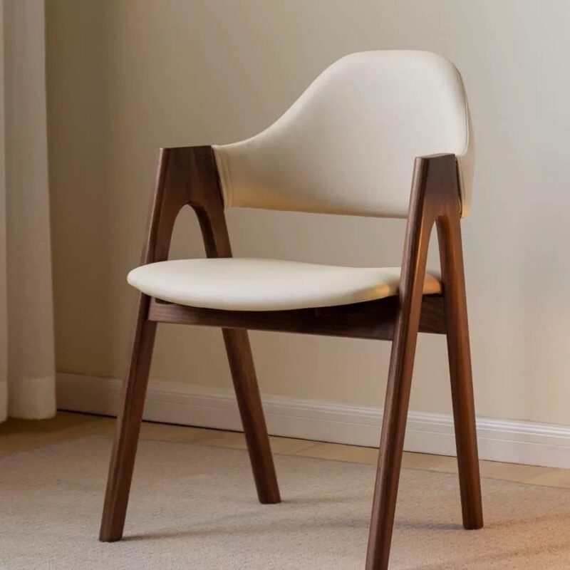 Mid-Century Wooden Dining Armchair  Pu Leather Upholstered Side Chair Comfortable Dinner Chair For Hotel Cafe Household Use