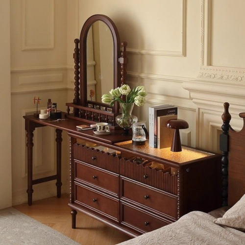 Dressing table