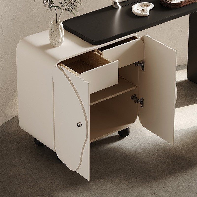 Butterfly Door Mobile Makeup Vanity Table