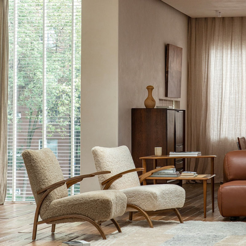 Lamb Fleece Solid Wood Leisure Accent Chair