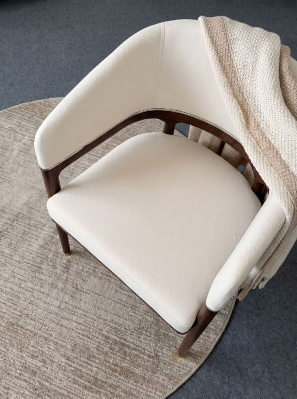 Luxury Curved Arm Solid Wood Dining Chair,  High-End Ash Wood Fabric Upholstered Chair With Metal Trim For Villa Hotel