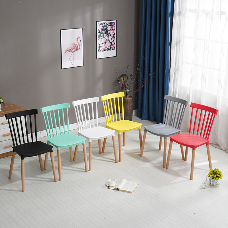 Modern Windsor Plastic Dining Chair with Beech Wood Legs