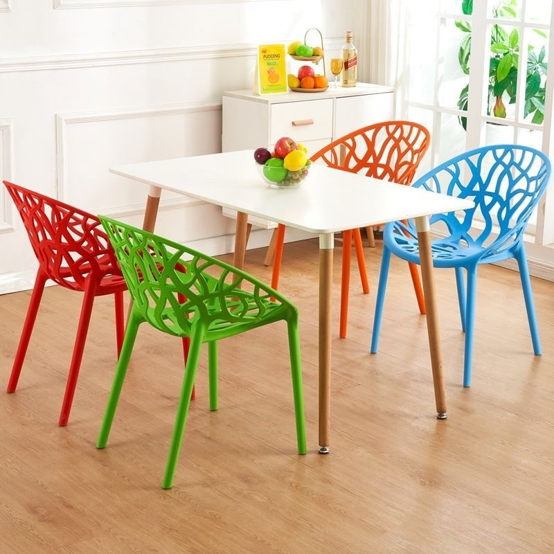 Curved Bucket Dining Chair
